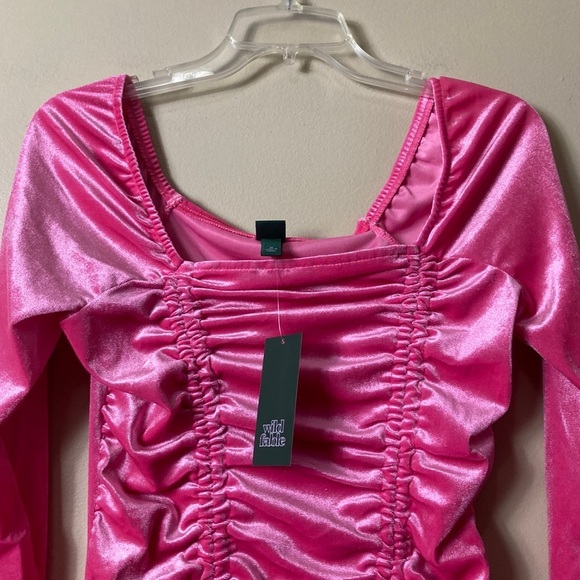 NWT Wild Fable Long Sleeve Ruched Velvet Bodycon Dress Pink - Picture 5 of 7
